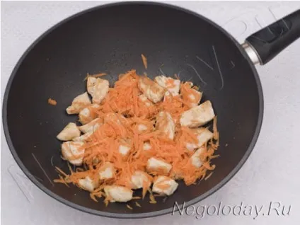 Капуста тушкована з курячою грудкою - шикарне блюдо при всій своїй простоті! (Тушкована) Капуста тушкована з курячою грудкою - шикарне блюдо при всій своїй простоті!