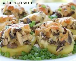 Картопля з куркою і грибами