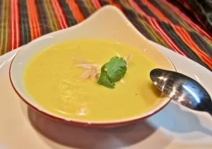 Картопляний суп-пюре з куркою (блендера пюрировать вміст) Картопляний суп-пюре з куркою