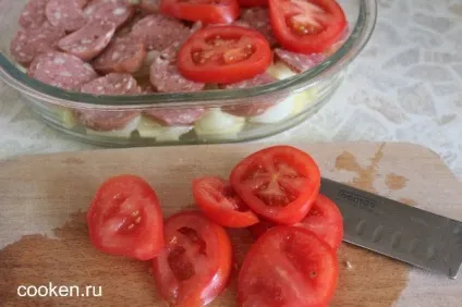Картопляна запіканка з сиром та ковбасою в духовці - рецепт з фото (ковбасою) Картопляна запіканка з сиром та ковбасою в духовці - рецепт з фото