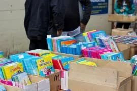 Книжковий ярмарок в дк їм