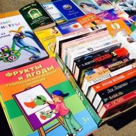 Книжковий ярмарок в дк їм