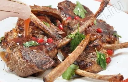 Корейка бараняча на кістці рецепт в духовці (кістки) Корейка бараняча на кістці рецепт в духовці