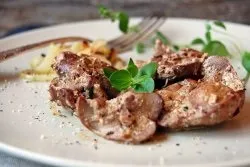 Куряча печінка в сметані - рецепти з фото (куряча печінка в сметані) Куряча печінка в сметані - рецепти з фото