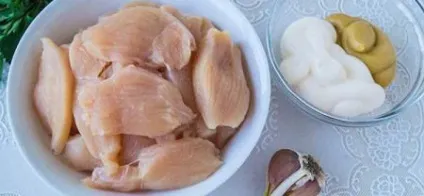 Куряча грудка з картоплею в духовці покроковий рецепт приготування з фото і поясненнями (грудка) Куряча грудка з картоплею в духовці покроковий рецепт приготування з фото і поясненнями