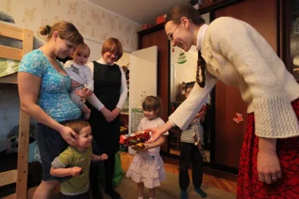 Квартира, лікарня, інтернат - всюди різдвяна радість ( «Даруй радість Різдво») Квартира, лікарня, інтернат - всюди різдвяна радість