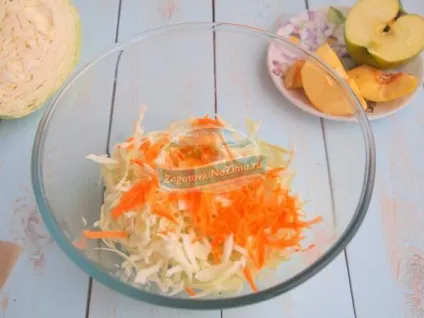 Квашена капуста з яблуками на зиму золоті рецепти з фото (яблуками) Квашена капуста з яблуками на зиму золоті рецепти з фото