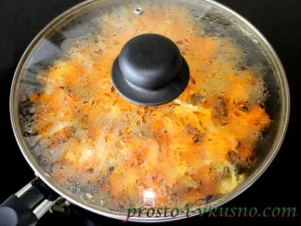 Куряча печінка в сметані на сковороді (сметані) Куряча печінка в сметані на сковороді