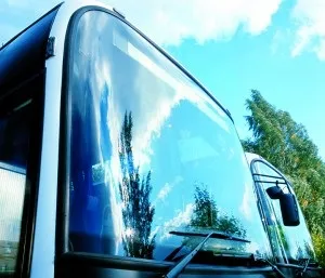 Зміна форми автобусних лобових стекол з використанням сучасних технологій
