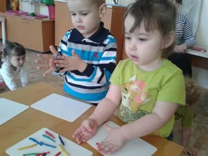Ліплення з пластиліну для самих маленьких (маленьких) Ліплення з пластиліну для самих маленьких