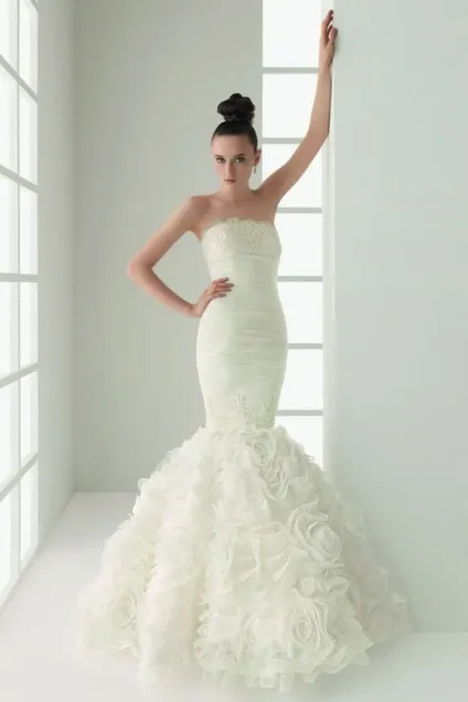 La sposa весільні сукні, елегантні і такі модні (такі) La sposa весільні сукні, елегантні і такі модні