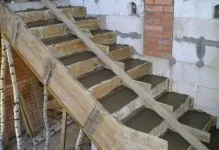 Сходи в льох своїми руками фото як зробити своїми руками, зручна з дерева, в цегельний (сходи в льох своїми руками) Сходи в льох своїми руками фото як зробити своїми руками, зручна з дерева, в цегельний