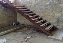 Сходи в льох своїми руками фото як зробити своїми руками, зручна з дерева, в цегельний (руками) Сходи в льох своїми руками фото як зробити своїми руками, зручна з дерева, в цегельний