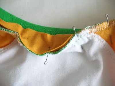 Майстер-клас обробка горловини футболки - ярмарок майстрів - ручна робота, handmade (майстер-клас) Майстер-клас обробка горловини футболки - ярмарок майстрів - ручна робота, handmade