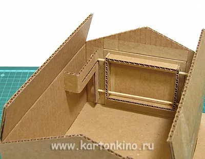 Мрія хлопчаків картонний гараж з підйомними воротами (підйомними) Мрія хлопчаків картонний гараж з підйомними воротами