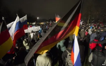 Меркель, забирайся з країни! Дайте нам лідера, як містер Путін - новини Руан (лідера) Меркель, забирайся з країни! Дайте нам лідера, як містер Путін - новини Руан