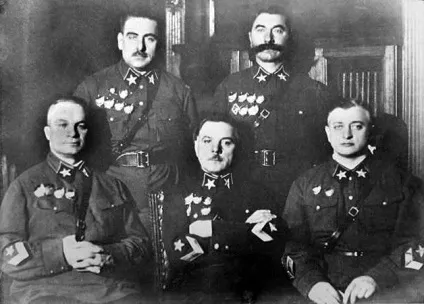 Михайло Тухачевський фото, коротка біографія Тухачевського Михайла Миколайовича (михайло) Михайло Тухачевський фото, коротка біографія Тухачевського Михайла Миколайовича
