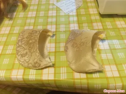 Мк шиємо сукню Білосніжки частина 1 (Пришиваємо косу бейку) Мк шиємо сукню Білосніжки частина 1