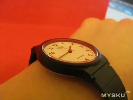 Мінімалістські годинник casio