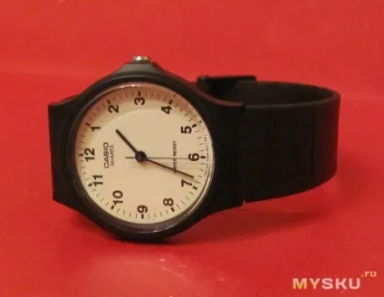 Мінімалістські годинник casio