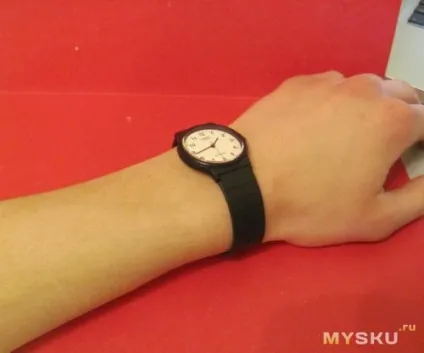 Мінімалістські годинник casio