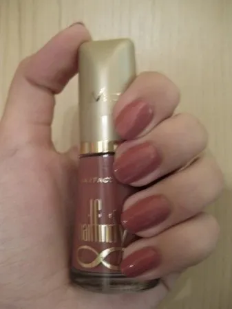 Мій наборчик лаків і засобів по догляду за нігтями) відгуки (sally hansen) Мій наборчик лаків і засобів по догляду за нігтями) відгуки