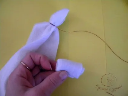 Народна іграшка зайчик на пальчик - ярмарок майстрів - ручна робота, handmade (100% бавовна нитки) Народна іграшка зайчик на пальчик - ярмарок майстрів - ручна робота, handmade