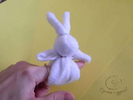 Народна іграшка зайчик на пальчик - ярмарок майстрів - ручна робота, handmade (іграшка) Народна іграшка зайчик на пальчик - ярмарок майстрів - ручна робота, handmade