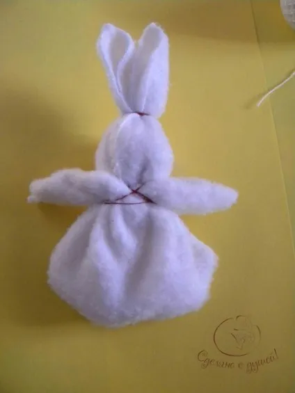 Народна іграшка зайчик на пальчик - ярмарок майстрів - ручна робота, handmade (100% бавовна нитки) Народна іграшка зайчик на пальчик - ярмарок майстрів - ручна робота, handmade
