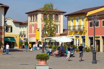 Як дістатися в аутлет Серравалле в Мілані (serravalle scrivia), milan shoptour - трансфер, шопінг (трансфер в аутлет Серравалле) Як дістатися в аутлет Серравалле в Мілані (serravalle scrivia), milan shoptour - трансфер, шопінг