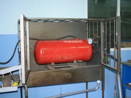 Огляд газових балонів для автомобілів (внутрішньої утворює корпусу балона) Огляд газових балонів для автомобілів