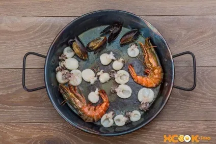 Паелья класична (з морепродуктами і овочами) - іспанський рецепт з фото (паелья з морепродуктами класична іспанська) Паелья класична (з морепродуктами і овочами) - іспанський рецепт з фото