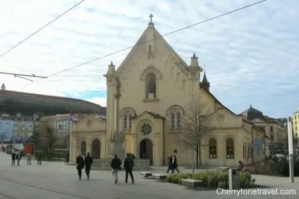 Відгук що подивитися в Братиславі за один, cherry tone travel (відгук) Відгук що подивитися в Братиславі за один, cherry tone travel
