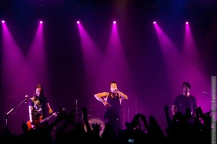 Papa roach задали нову висоту клубним концертам (петергоф) Papa roach задали нову висоту клубним концертам