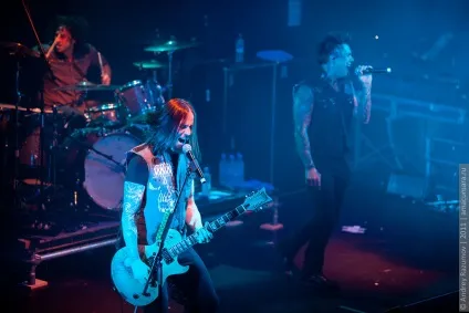 Papa roach задали нову висоту клубним концертам (петергоф) Papa roach задали нову висоту клубним концертам