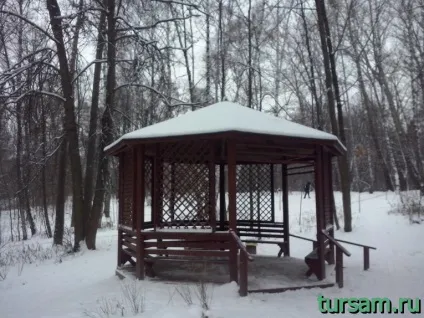 Парк Покровське-Стрешнєва фото, пам'ятки, адреса, як дістатися до парку (парк покровське Стрешнево джерело) Парк Покровське-Стрешнєва фото, пам'ятки, адреса, як дістатися до парку
