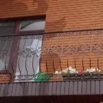 Перила на балкон види огороджень, фото, установка своїми руками (перила) Перила на балкон види огороджень, фото, установка своїми руками
