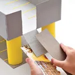 Виріб з картонних коробок парковка для машинок