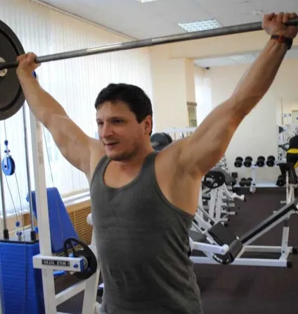 Підйоми тулуба з поворотами - ефективна тренування преса (підйоми) Підйоми тулуба з поворотами - ефективна тренування преса