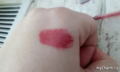 Помада-блиск для губ від revlon - revlon ultra hd lip lacquer (ultra) Помада-блиск для губ від revlon - revlon ultra hd lip lacquer