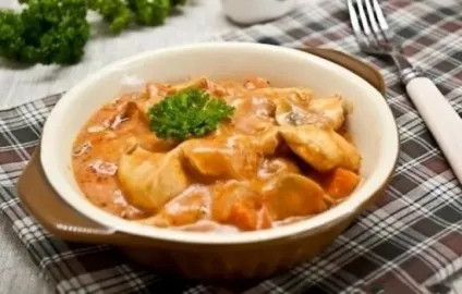 Покроковий рецепт гуляшу з курки з підливою, секрети вибору (підливою) Покроковий рецепт гуляшу з курки з підливою, секрети вибору