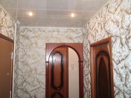 Стеля в коридорі - вибираємо свій варіант обробки стелі (варіант) Стеля в коридорі - вибираємо свій варіант обробки стелі