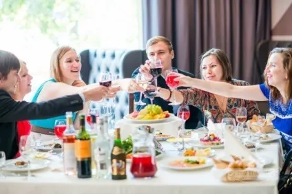 Висаджування за столом - етикет і правила, як розсадити гостей за столом (розсадження) Висаджування за столом - етикет і правила, як розсадити гостей за столом