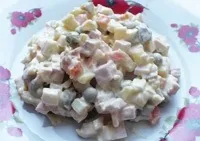 Рецепт салат «олів'є» з маринованими огірками (салат «олів'є» з маринованими огірками) Рецепт салат «олів'є» з маринованими огірками