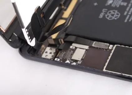 Ремонт розбираємо ipad mini, новини та огляди ipad на (шлейф передньої камери) Ремонт розбираємо ipad mini, новини та огляди ipad на