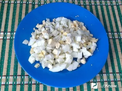 Рецепт салат «олів'є» з маринованими огірками (висушіть паперовим рушником) Рецепт салат «олів'є» з маринованими огірками