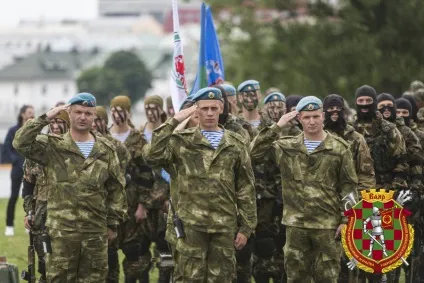 Лицарі неба »підкорили столицю - на славу батьківщини (неба) Лицарі неба »підкорили столицю - на славу батьківщини