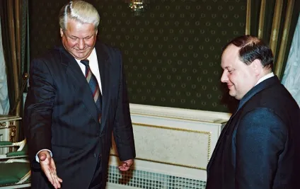 Поруч з президентом