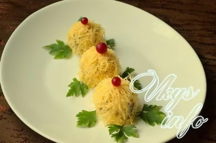 Салат «Рафаелло» з куркою і грибами - рецепт з фото (куркою) Салат «Рафаелло» з куркою і грибами - рецепт з фото