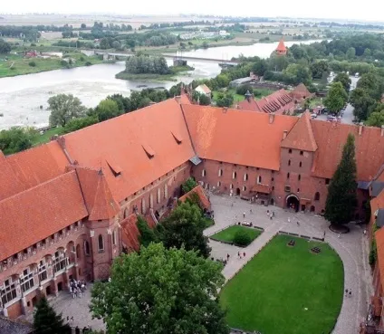 Найкрасивіші замки світу (замки) Найкрасивіші замки світу
